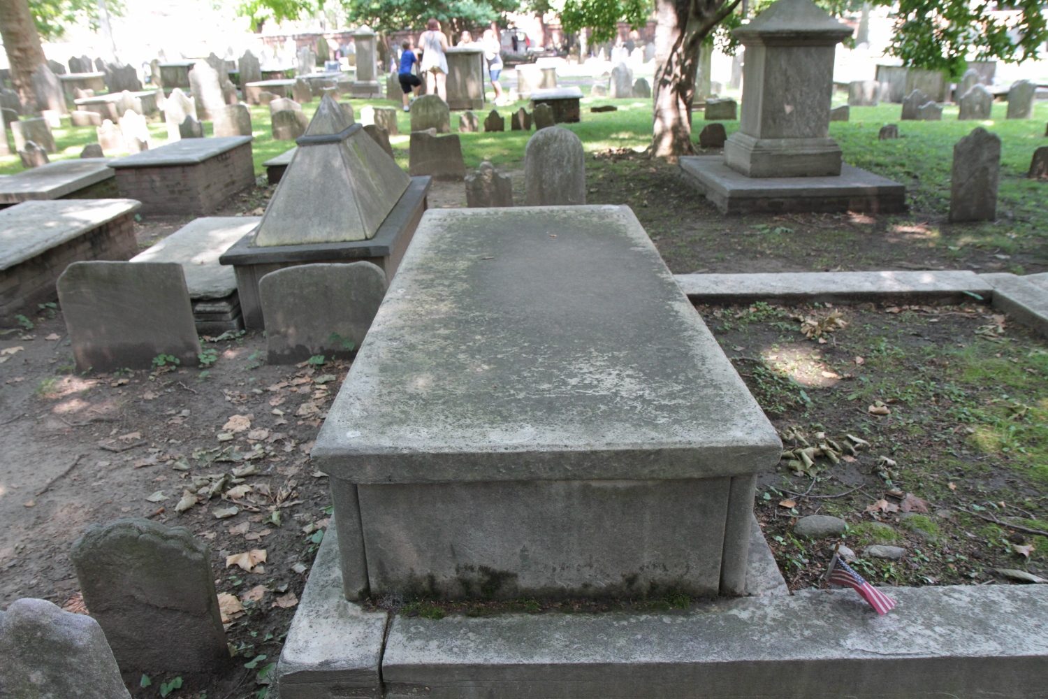 Philip%20Syng%20Physick%27s%20tomb%2C%20Christ%20Church%20Cemetery%2C%20Philadelphia%20-%2002.jpg